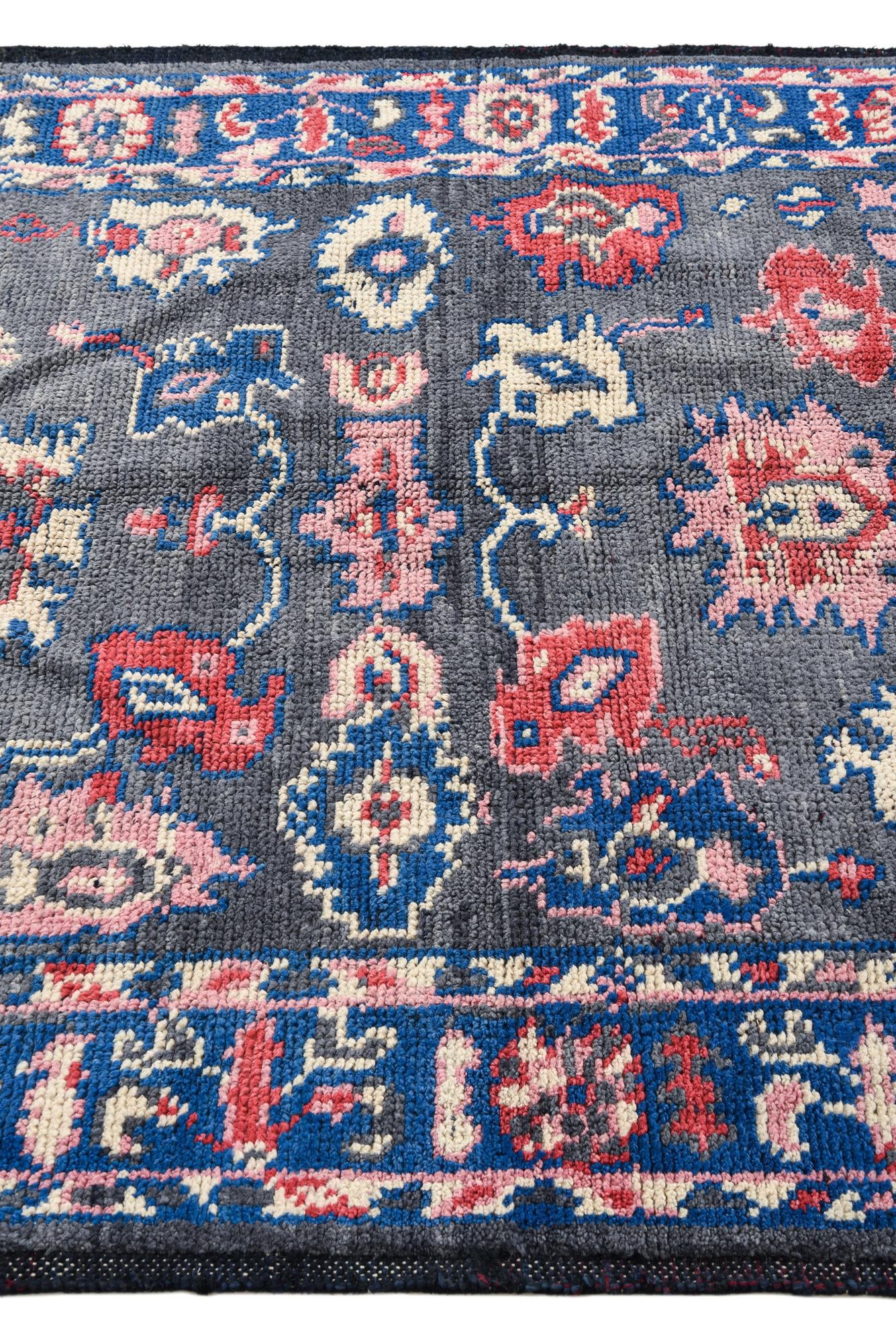 4' 10 x 6' Hand Knotted Darya Wool Rug