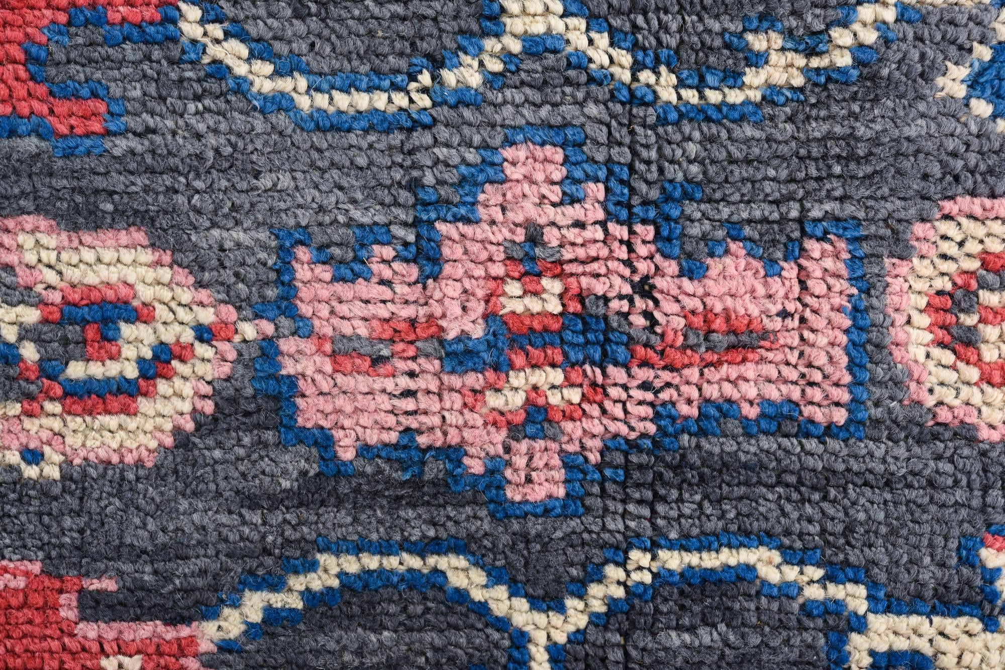 4' 10 x 6' Hand Knotted Darya Wool Rug