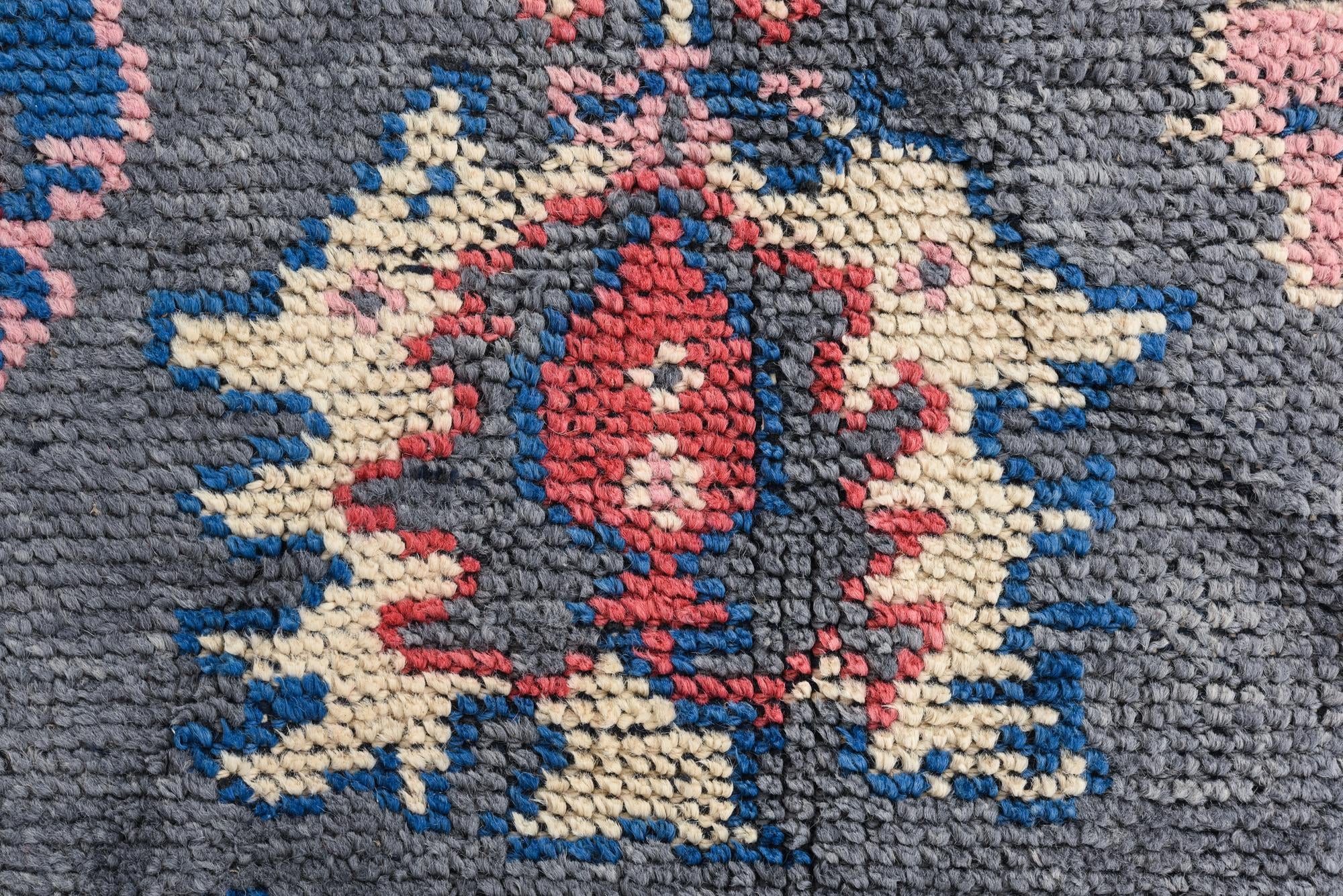 4' 10 x 6' Hand Knotted Darya Wool Rug