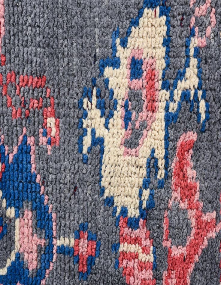 Detail image of 4' 10 x 6'  Hand Knotted Darya Wool Rug
