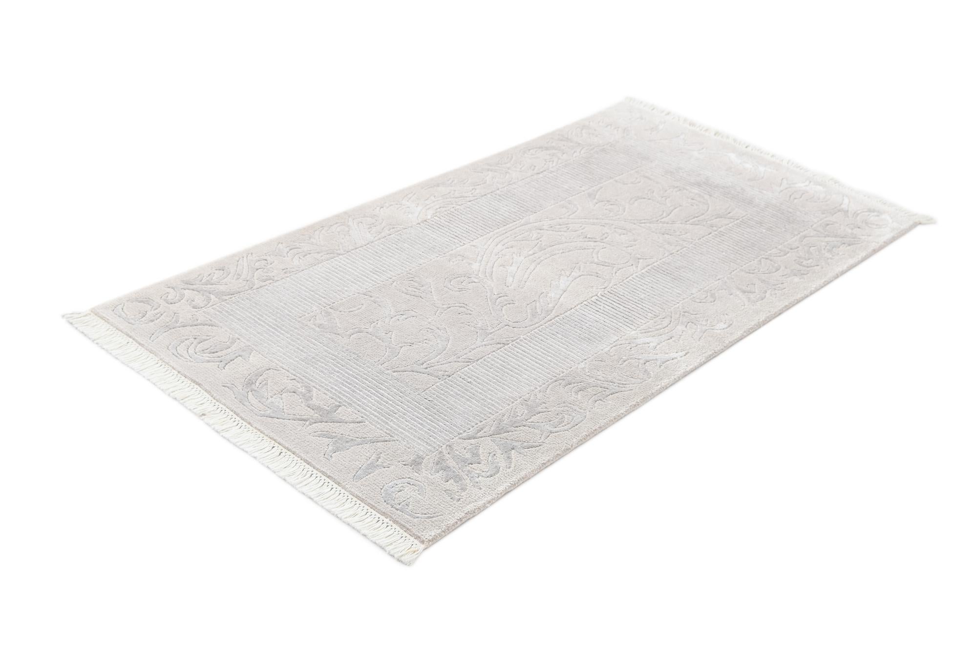 2' 8 x 5' 2 Hand Knotted Darya Wool Rug