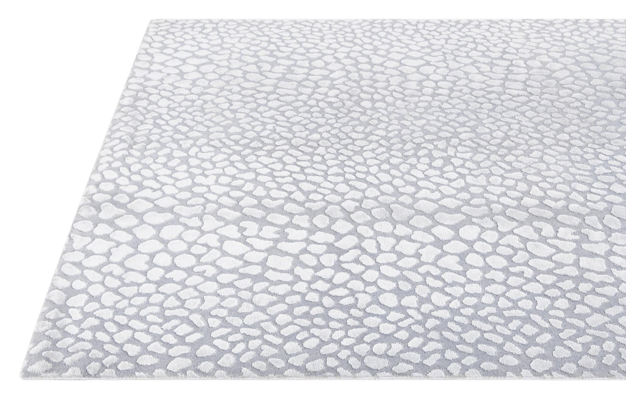5' 9 x 8' Hand Knotted Darya Wool Rug