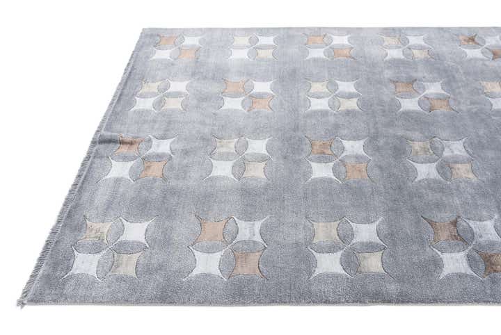 5' 5 x 7' 10 Hand Knotted Darya Wool Rug