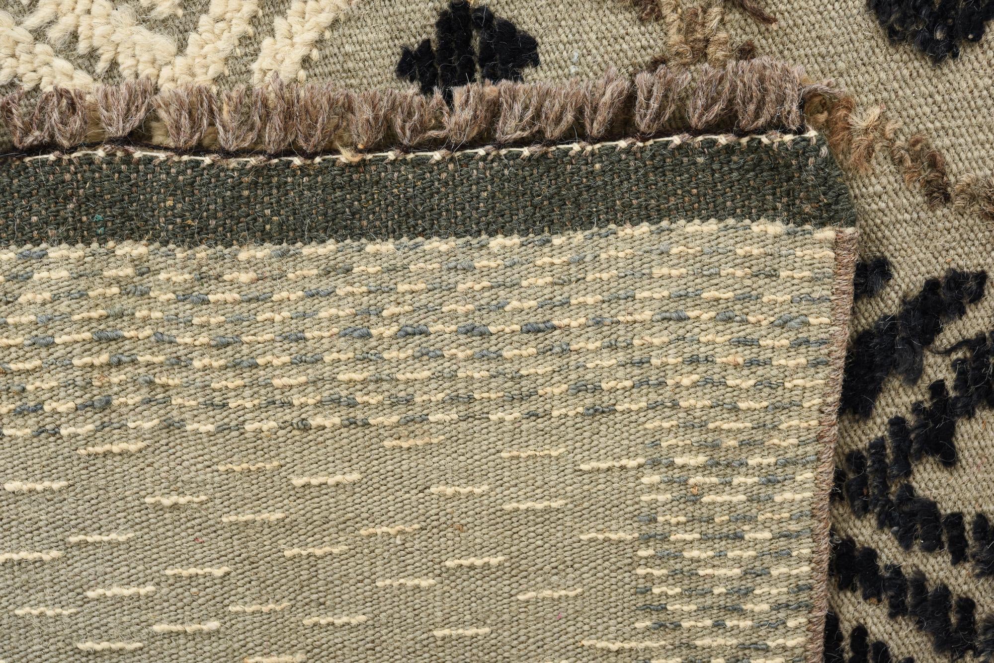 7' 6 x 10' 7 Hand Knotted Darya Wool Rug