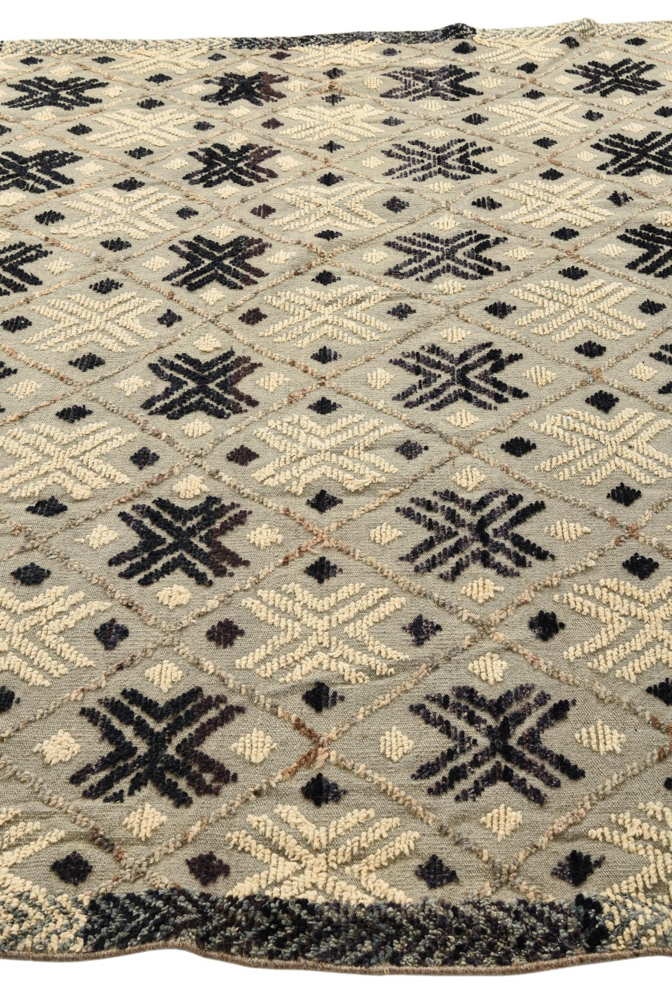 7' 6 x 10' 7 Hand Knotted Darya Wool Rug