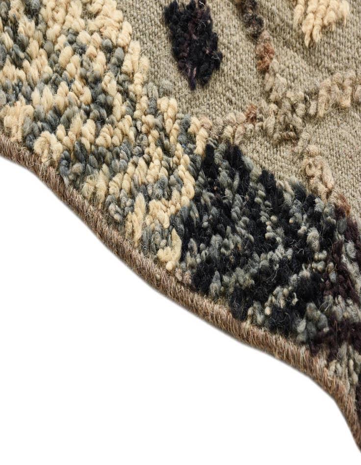 Detail image of 7' 6 x 10' 7  Hand Knotted Darya Wool Rug