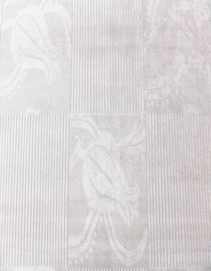 Detail image of 8' 2 x 11' 9  Hand Knotted Darya Wool Rug