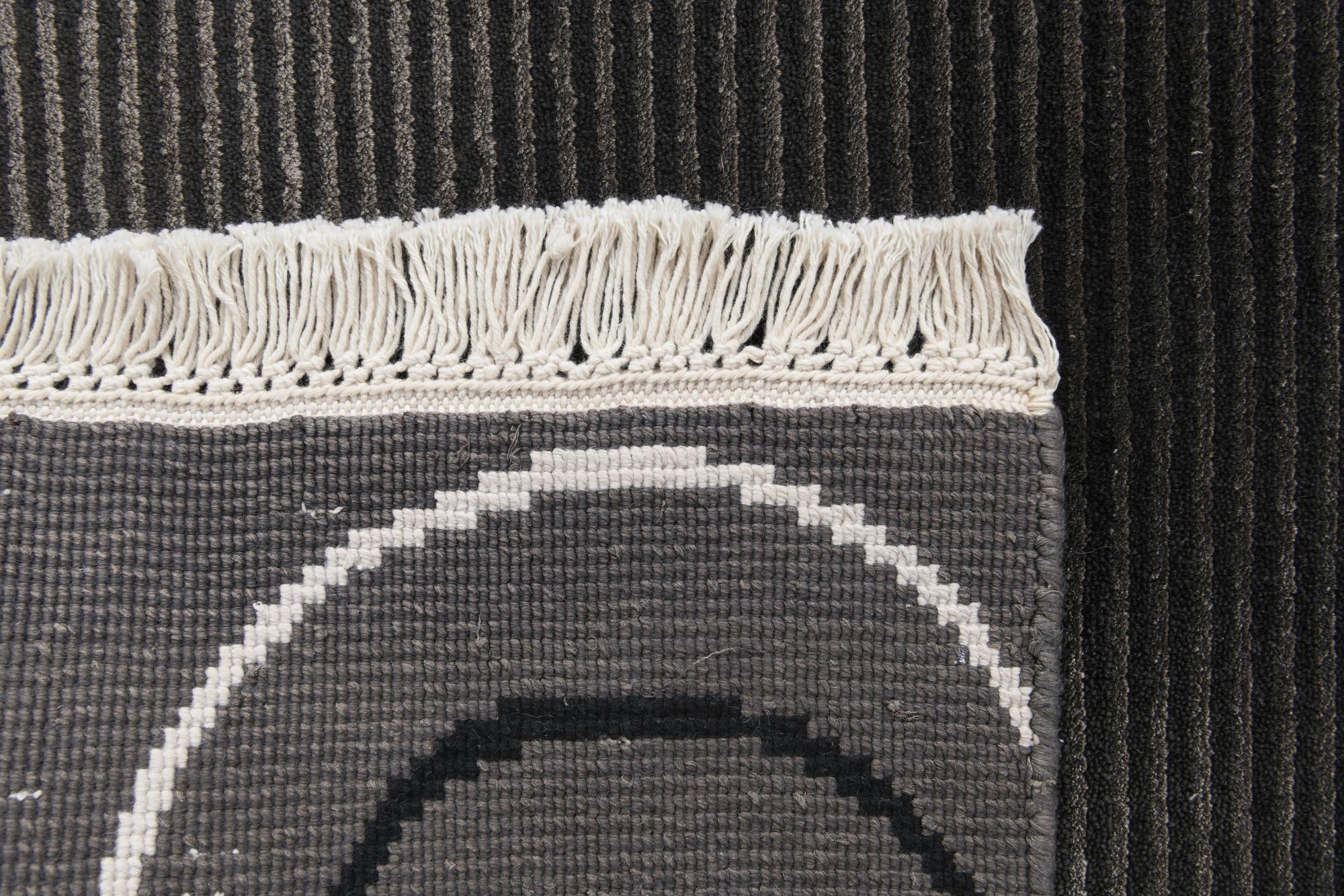5' 6 x 7' 10 Hand Knotted Darya Wool Rug