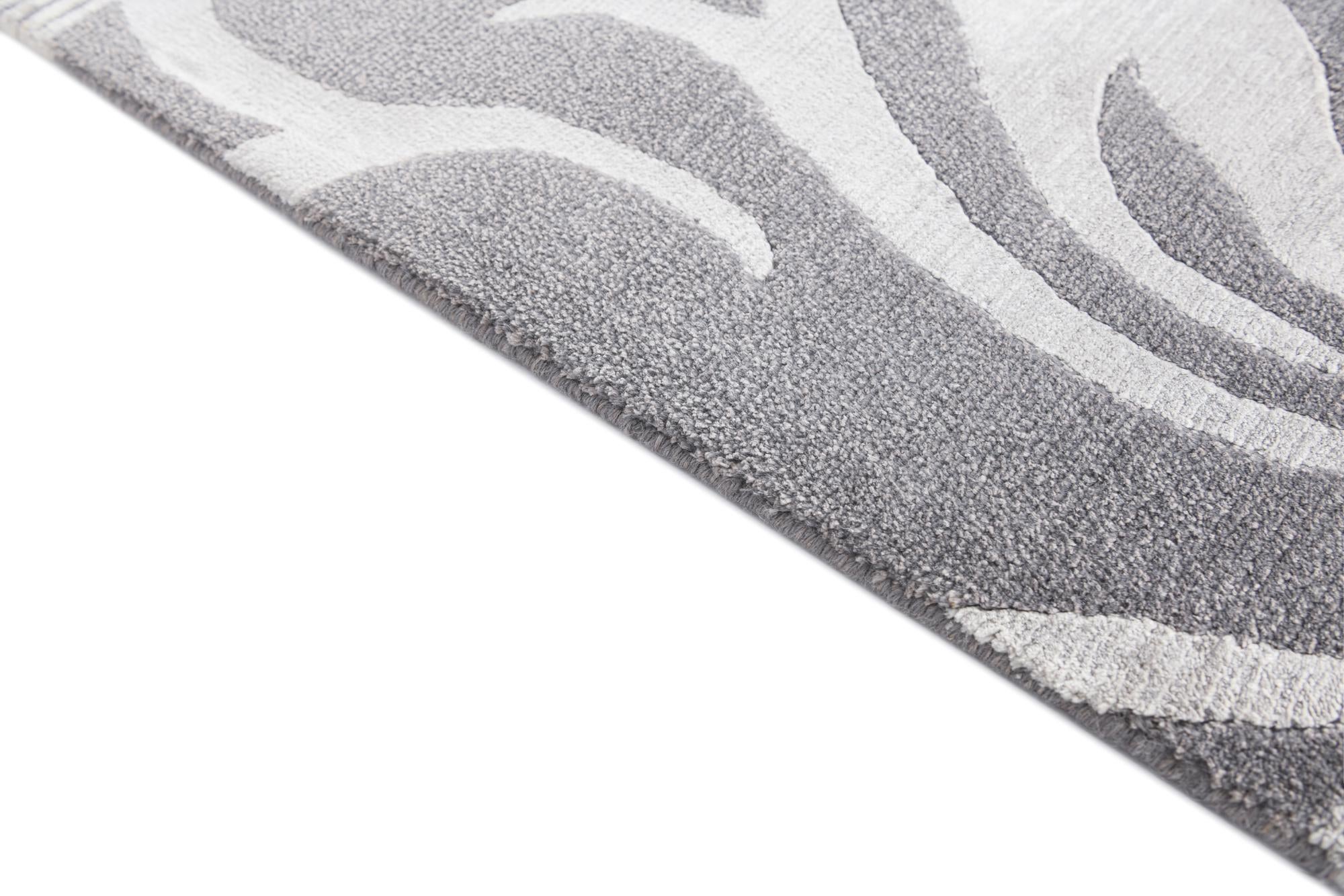 5' 7 x 7' 11 Hand Knotted Darya Wool Rug