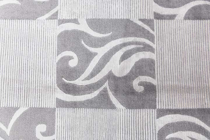 5' 7 x 7' 11 Hand Knotted Darya Wool Rug