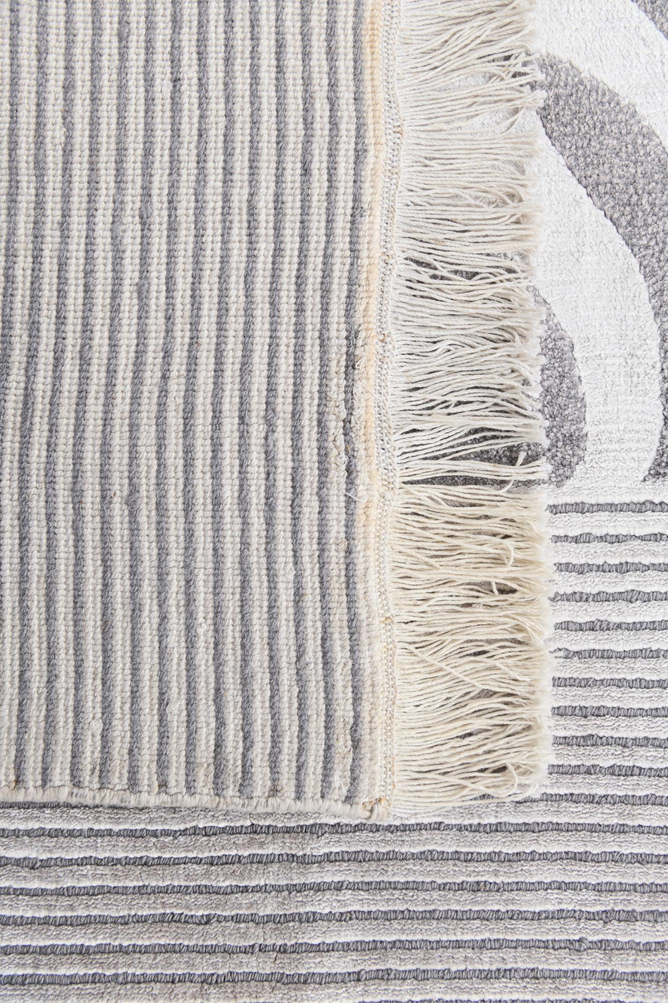 5' 7 x 7' 11 Hand Knotted Darya Wool Rug
