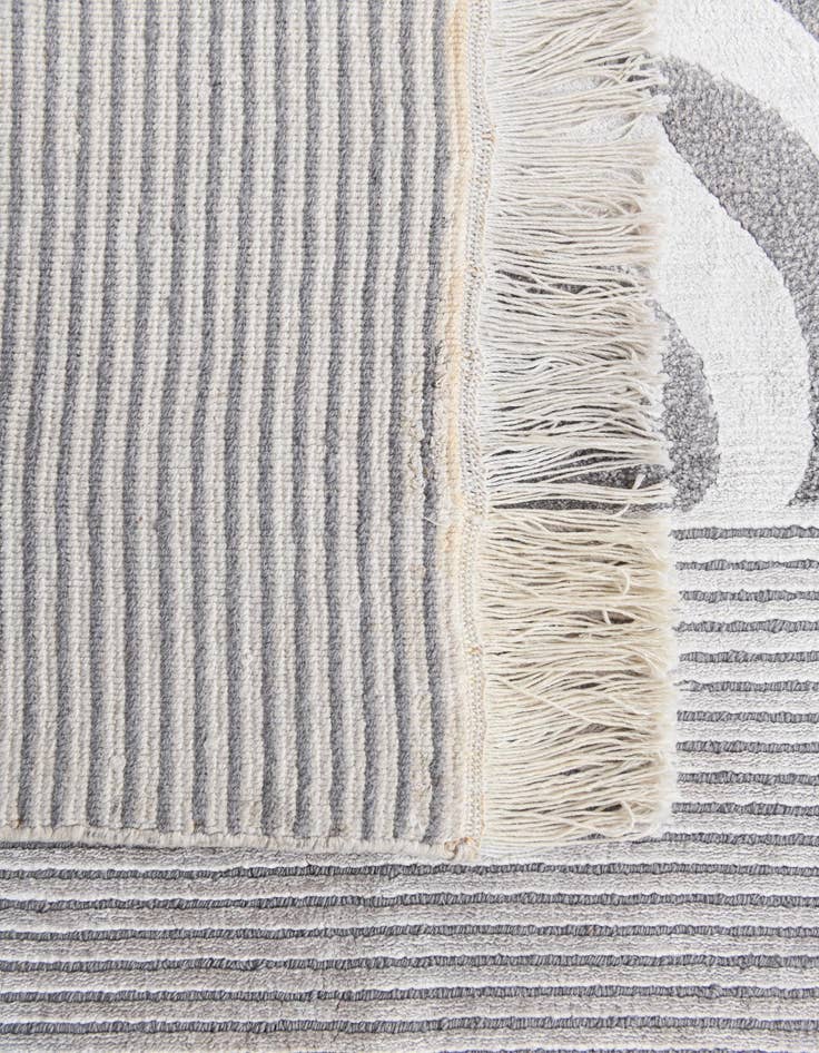 Detail image of 5' 7 x 7' 11  Hand Knotted Darya Wool Rug