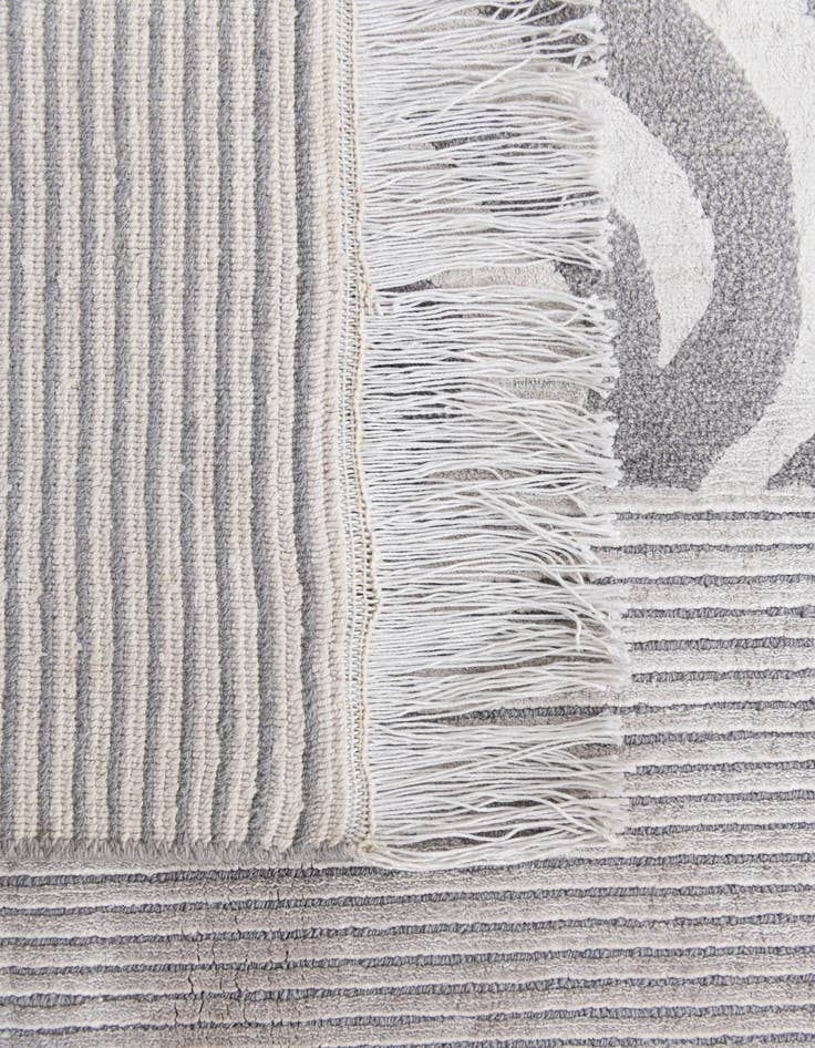 Detail image of 5' 9 x 8' 1  Hand Knotted Darya Wool Rug