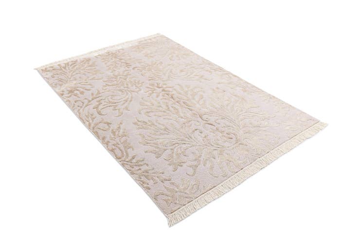 Detail image of 4' 3 x 6' 3 Darya Rug