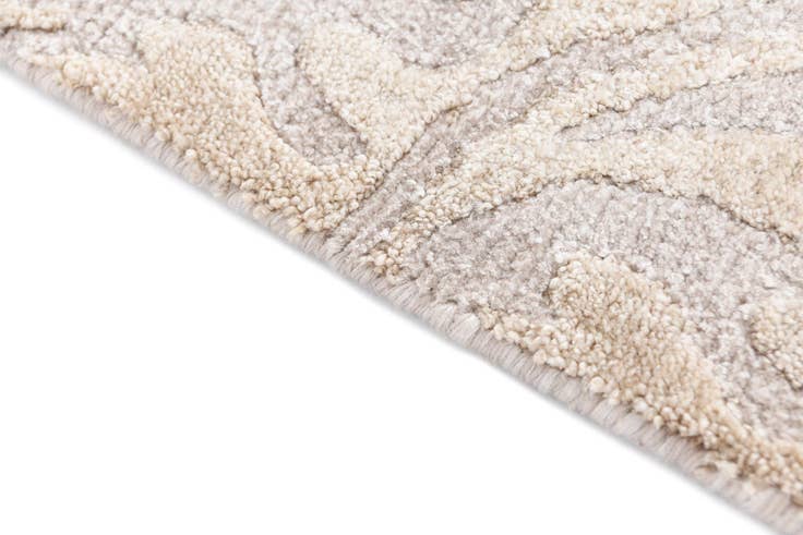 Detail image of 4' 3 x 6' 3 Darya Rug