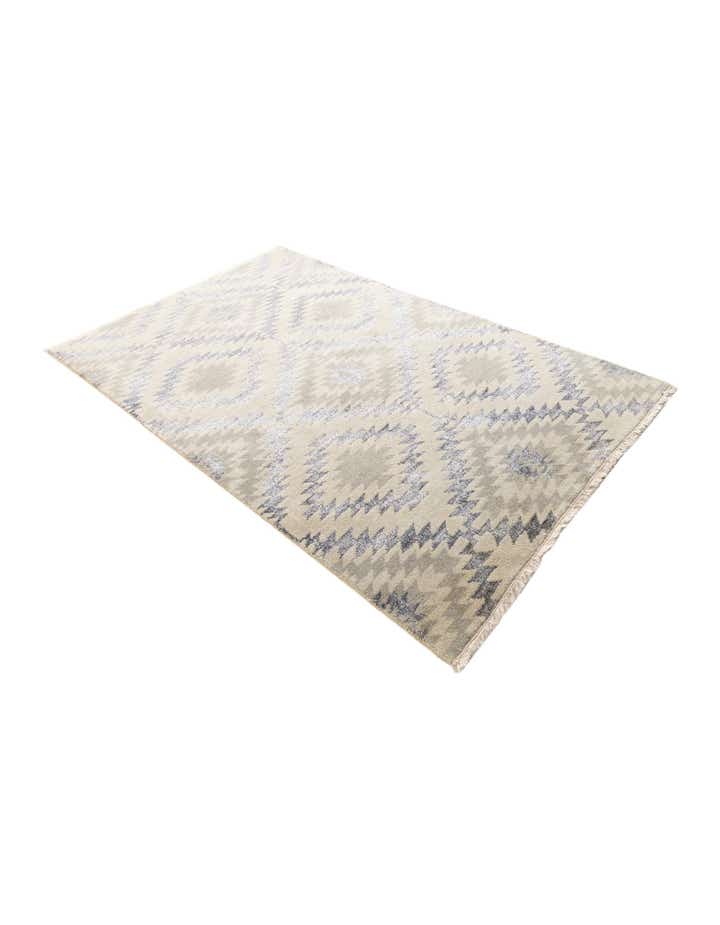 5' x 7' 8 Hand Knotted Darya Rug