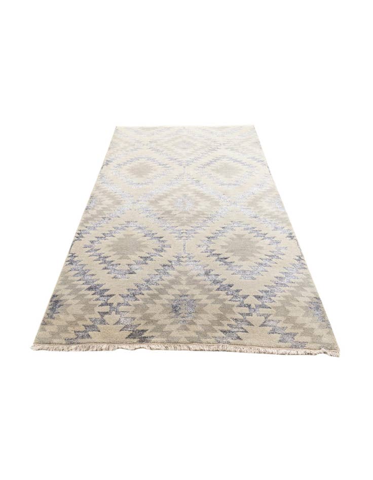 Detail image of 5' x 7' 8 Hand Knotted Darya Rug