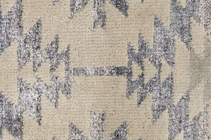 5' x 7' 8 Hand Knotted Darya Rug