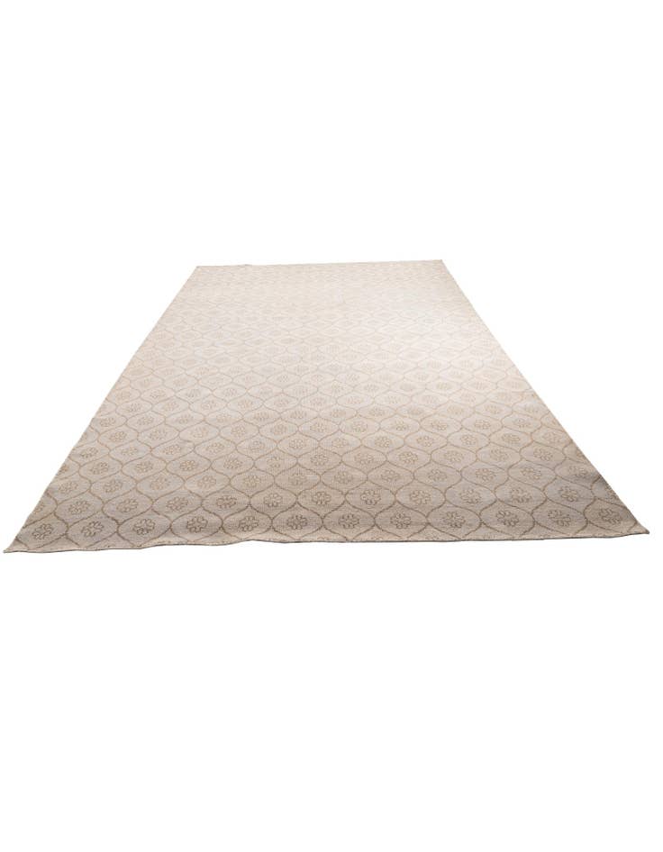 Detail image of 9' 8 x 13' 9 Hand Knotted Darya Wool Rug