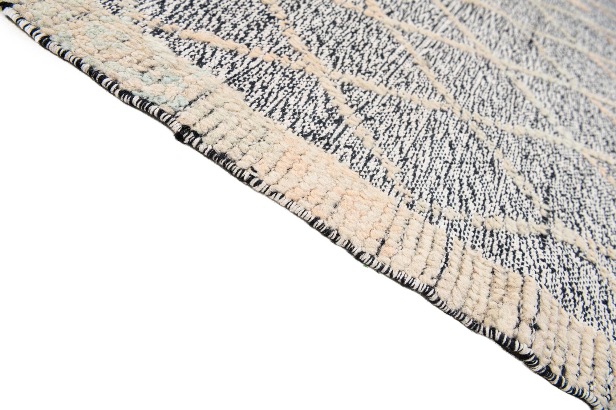 7' 10 x 9' 10 Hand Knotted Darya Wool Rug