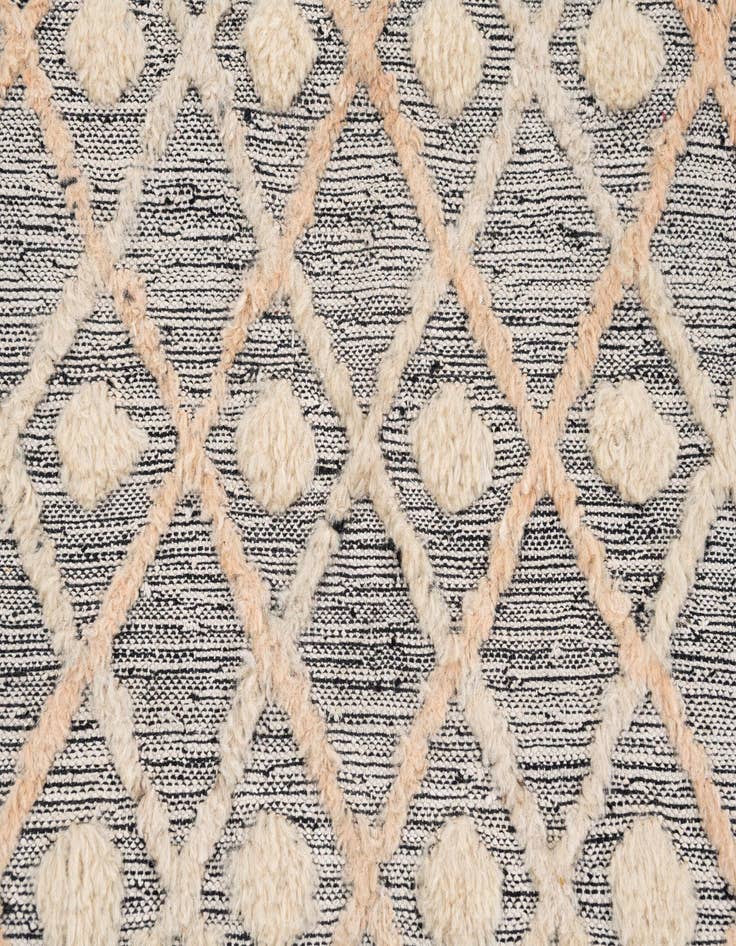 Detail image of 11' 9 x 14' 10 Hand Knotted Darya Wool Rug