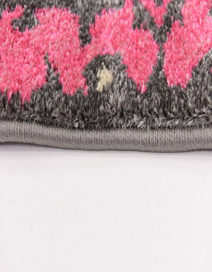 Detail image of 5' x 7' 6 Delilah Rug