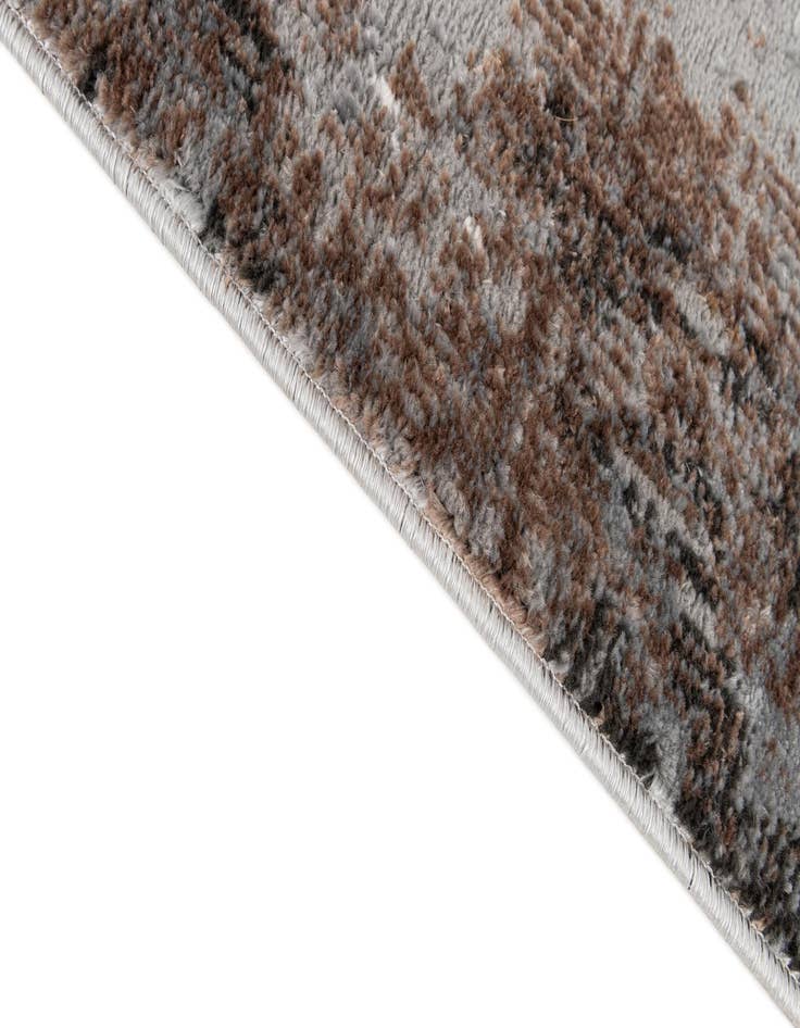 Detail image of 5' x 7' 4 Delilah Rug