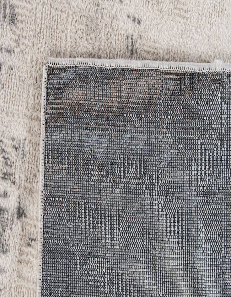 Detail image of 5' x 7' 4 Delilah Rug