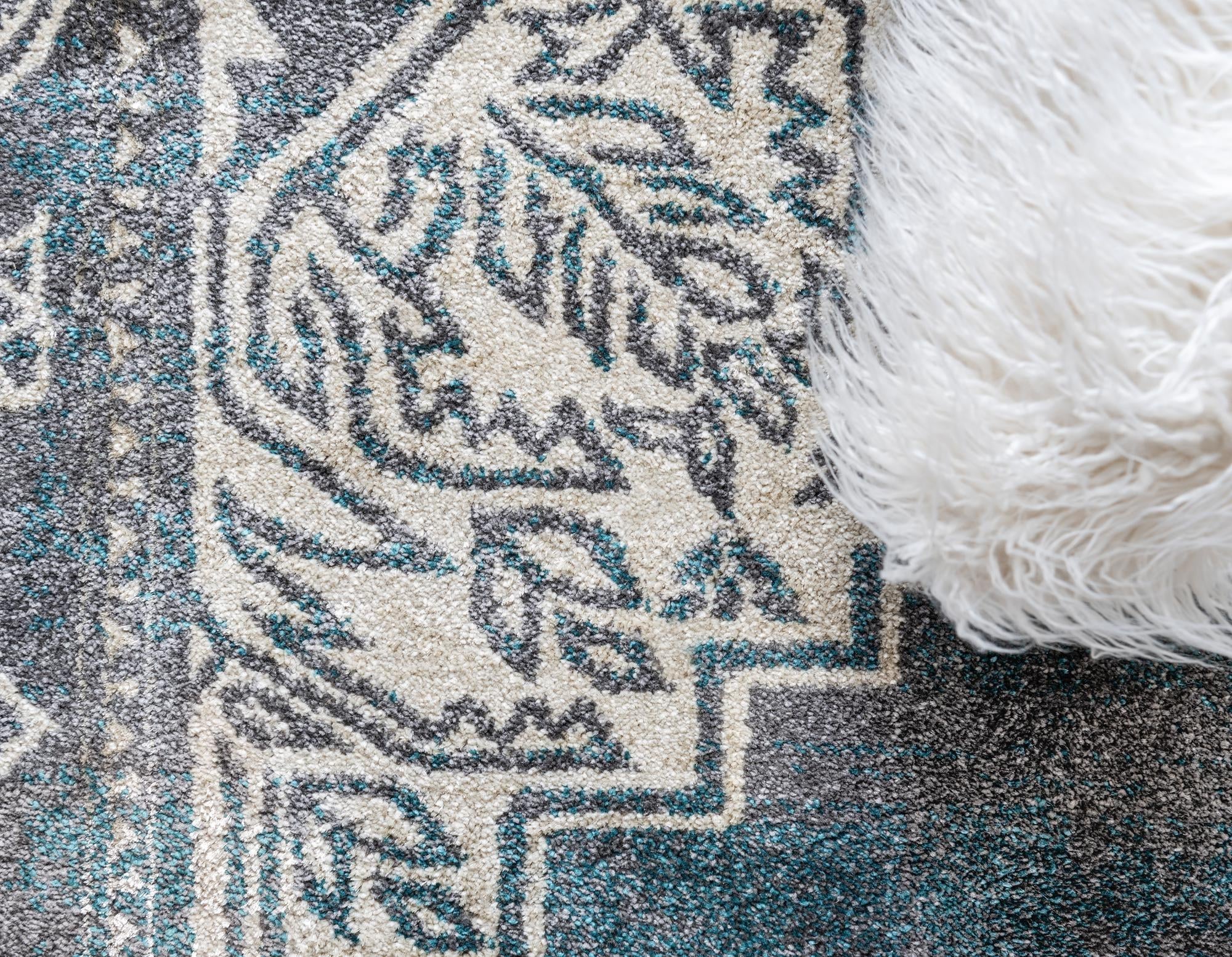 2' x 3' Delilah Rug