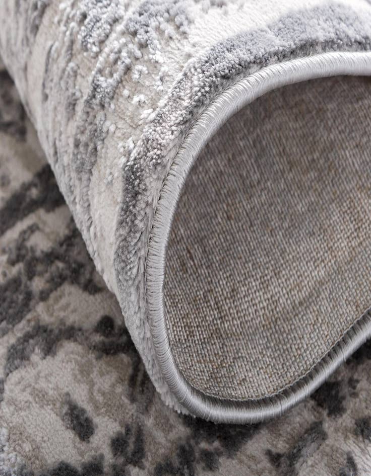 Detail image of 8' x 10' Derbyshire Rug