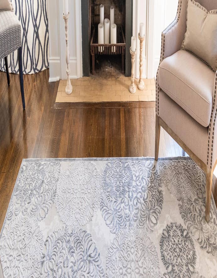 Detail image of 8' x 10' Derbyshire Rug