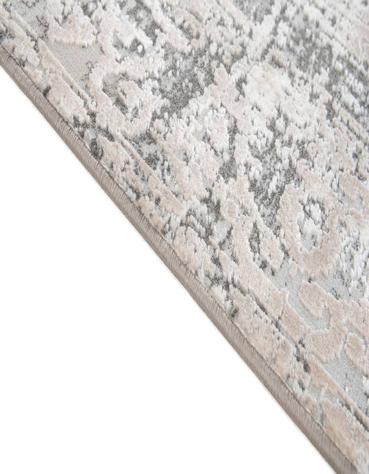 Detail image of 5' x 7' 9 Eliza Rug