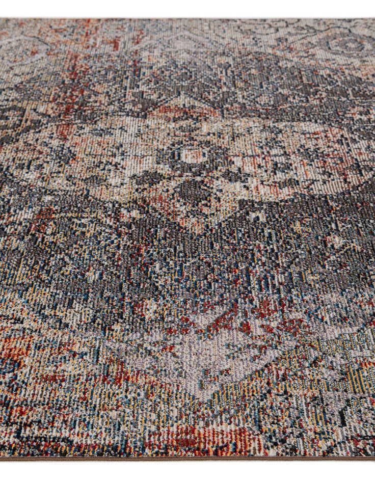 Detail image of 5' 4 x 7' 4 Fleur Rug