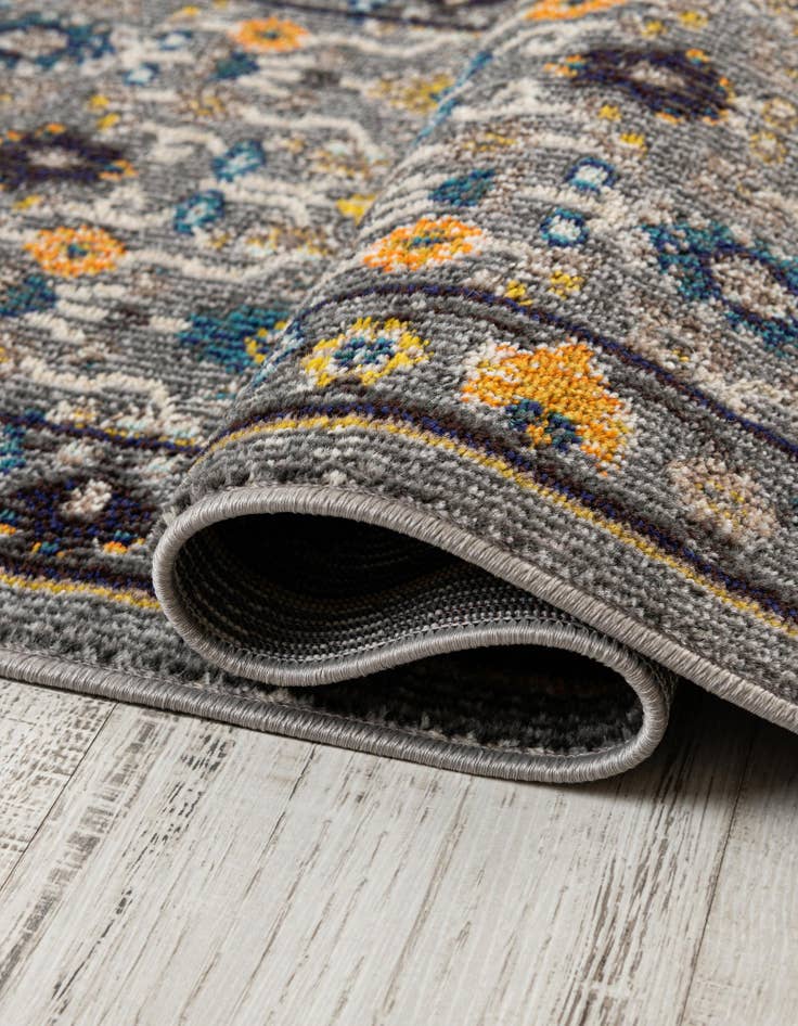 Detail image of 8' x 11' Washable Fleur Rug