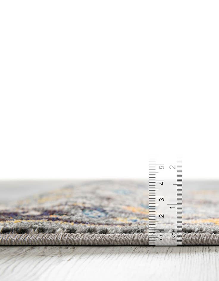 Detail image of 7' x 10' Washable Fleur Rug