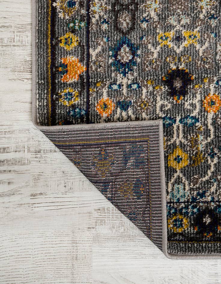 Detail image of 8' x 11' Washable Fleur Rug