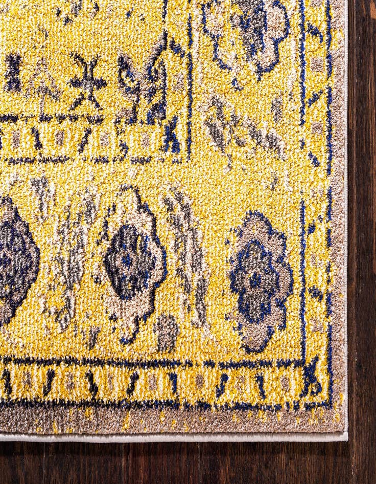 Detail image of 10' 6 x 16' 5 Washable Fleur Rug