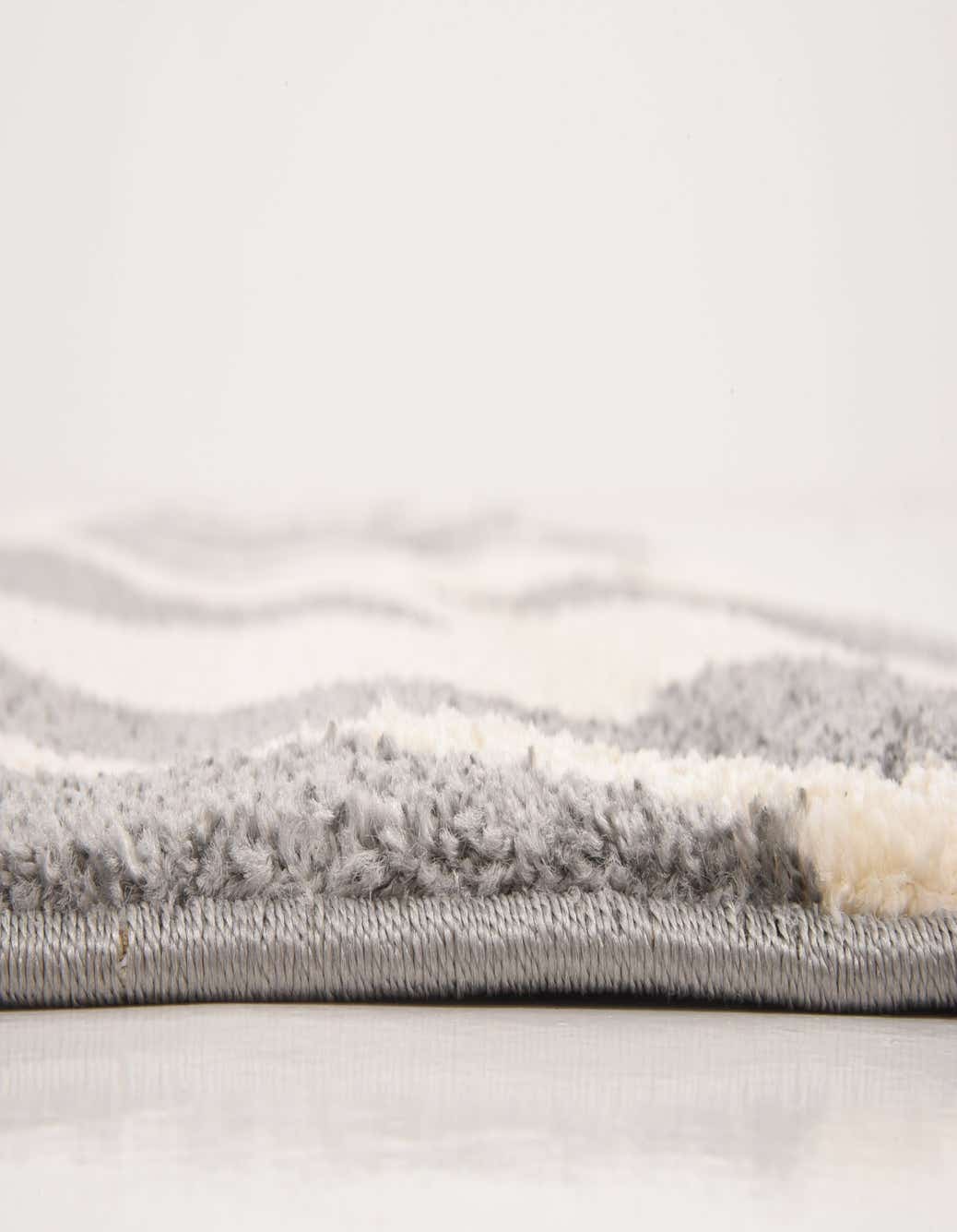 Detail image of  7' x 10' Frieze Rug