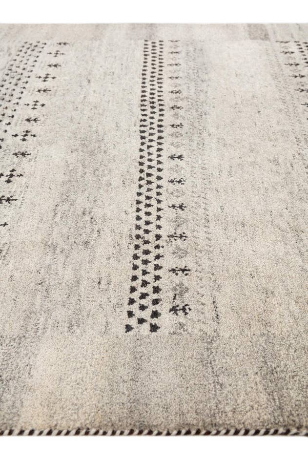 Detail image of 4' x 5' 8 Hand Knotted Gabbeh Wool Rug