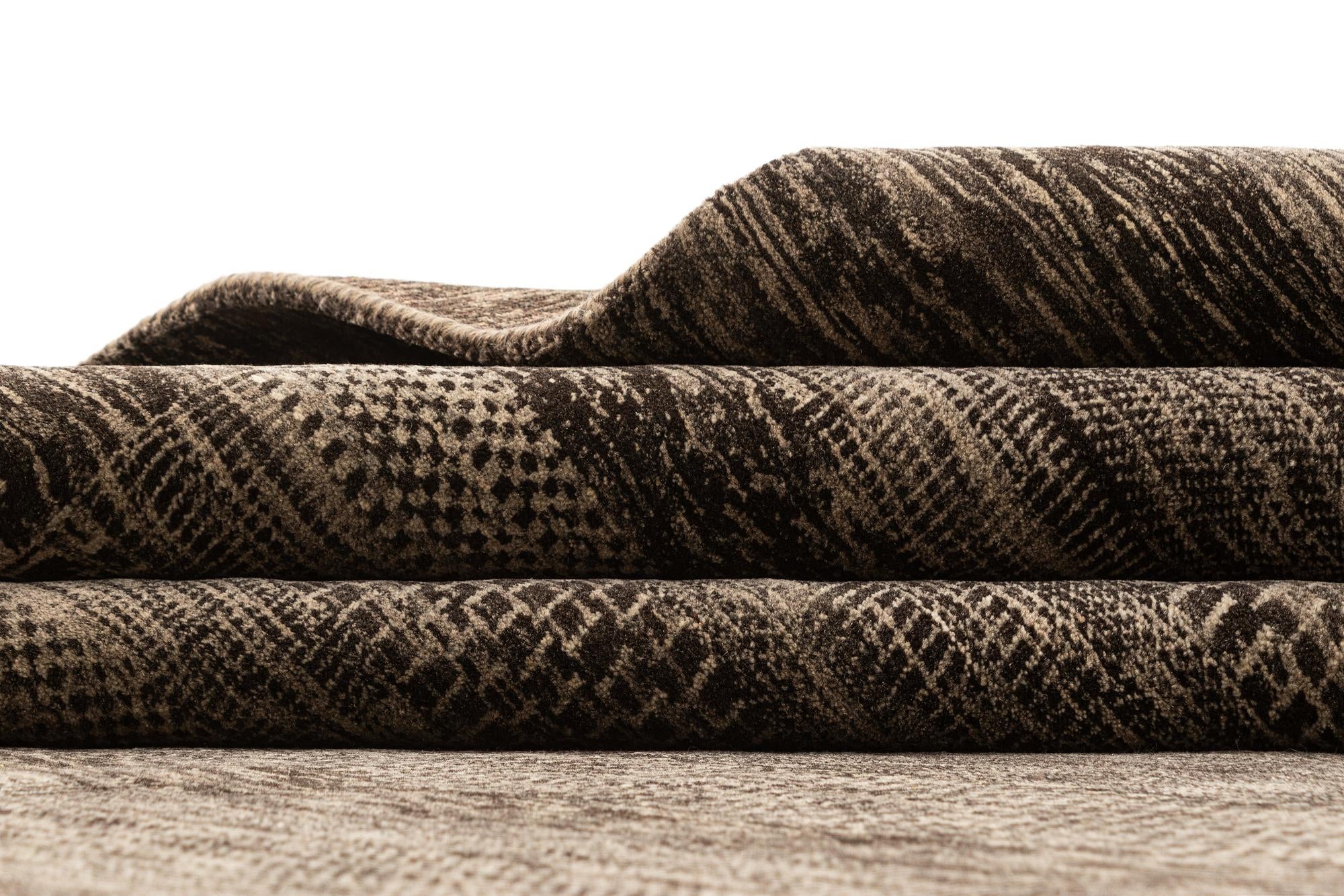 7' 1 x 8' 6 Hand Knotted Gabbeh Rug