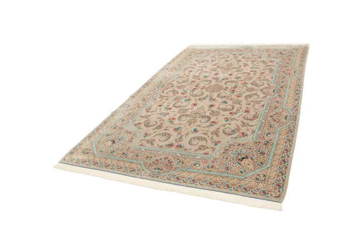 6' 6 x 9' 9 Ghom Design Rug