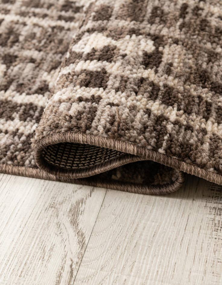 Detail image of 8' x 10' Grand Tradition Rug