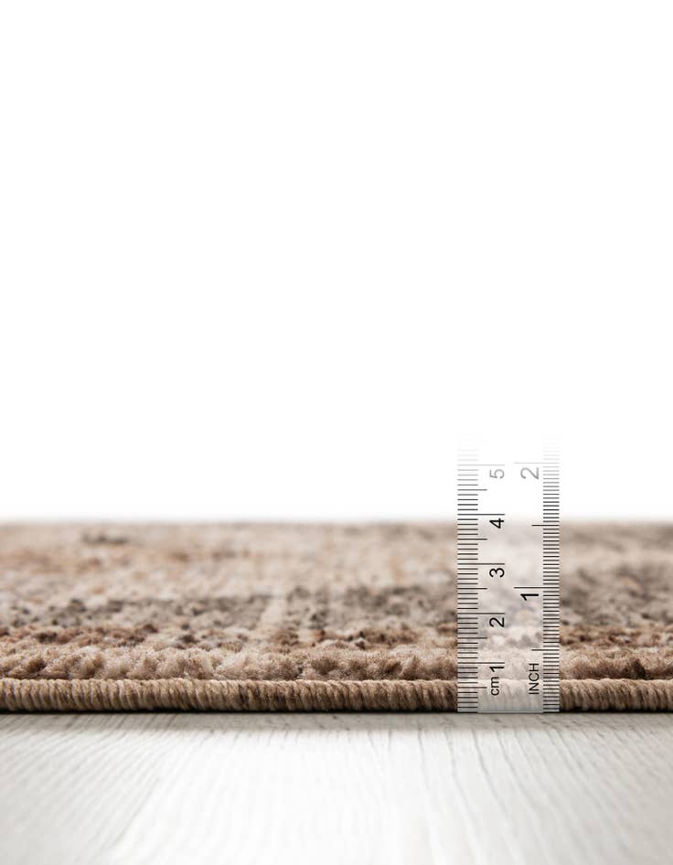 Detail image of 4' x 6' 3 Grand Tradition Rug