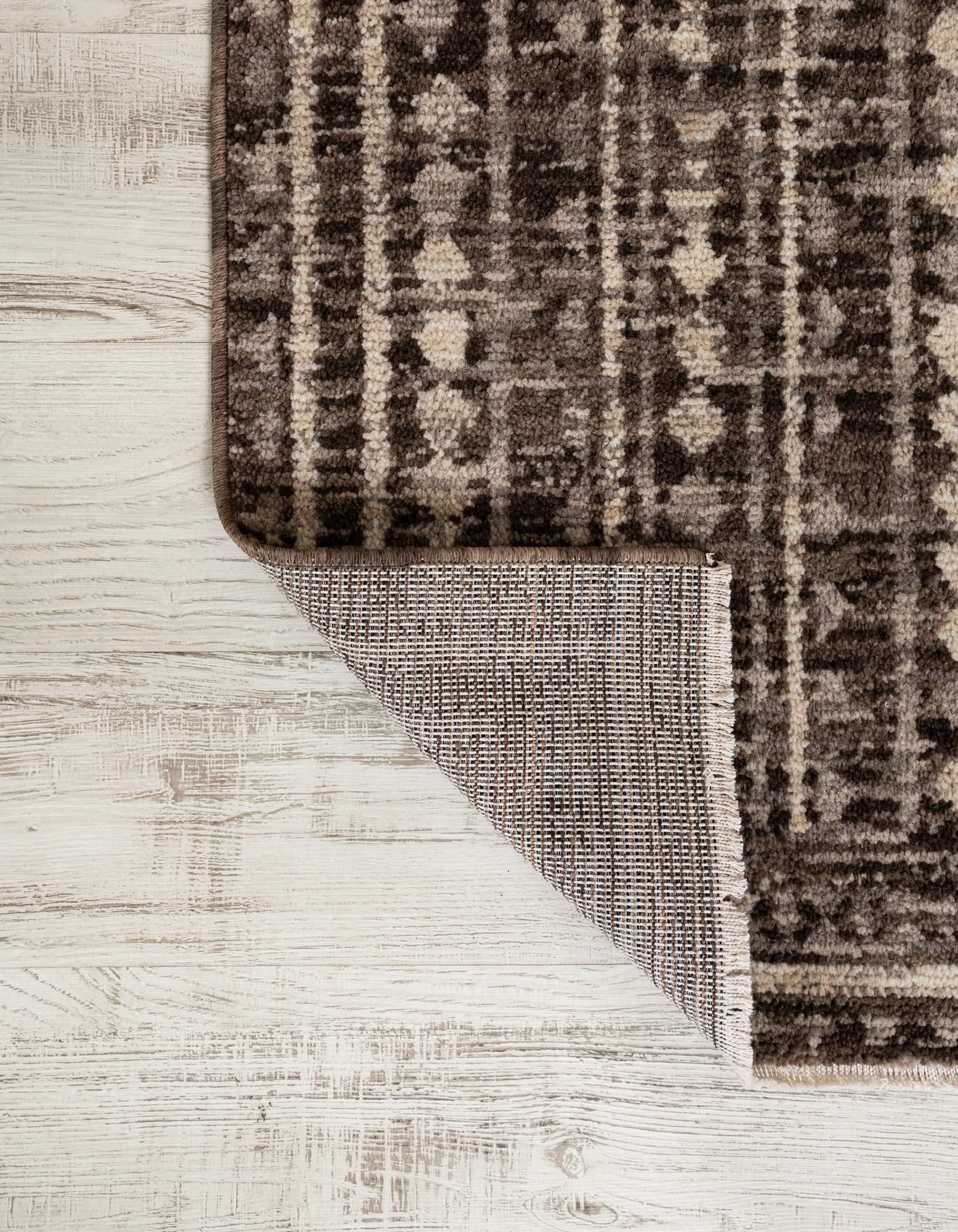 5' x 5' Grand Tradition Rug
