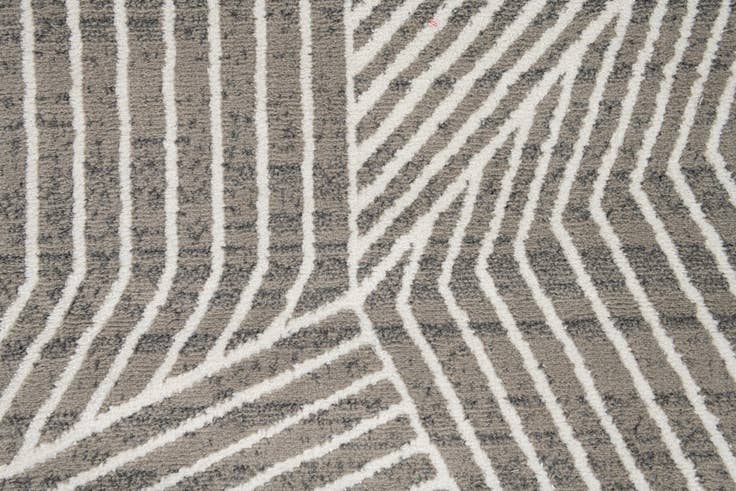 Detail image of 5' 3 x 7' 8 Hanahan Rug