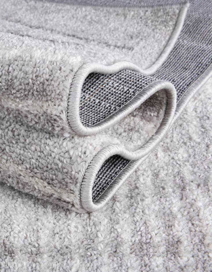 Detail image of 7' 10 x 10' Hanahan Rug