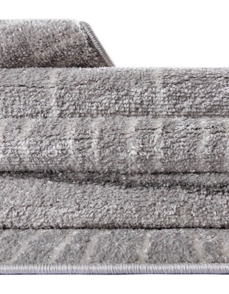 Detail image of 7' 10 x 10' Hanahan Rug