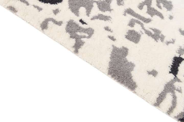 5' 1 x 8' 1 Hand Tufted Wool Rug