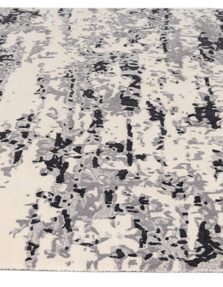 Detail image of 5' 2 x 8' 3 Hand Tufted Wool Rug