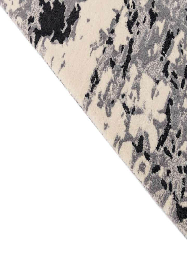 5' 2 x 8' 3 Hand Tufted Wool Rug